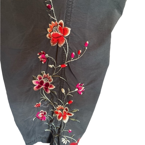 Ladies size 14 Venezia pants with beautiful embroidery - Picture 3 of 4